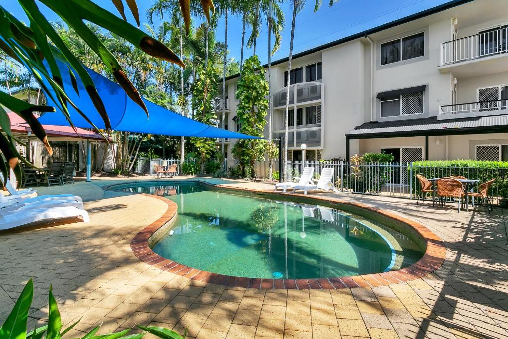 ケアンズ リーフ アパートメンツ&モーテル (Cairns Reef Apartments & Motel) 外観