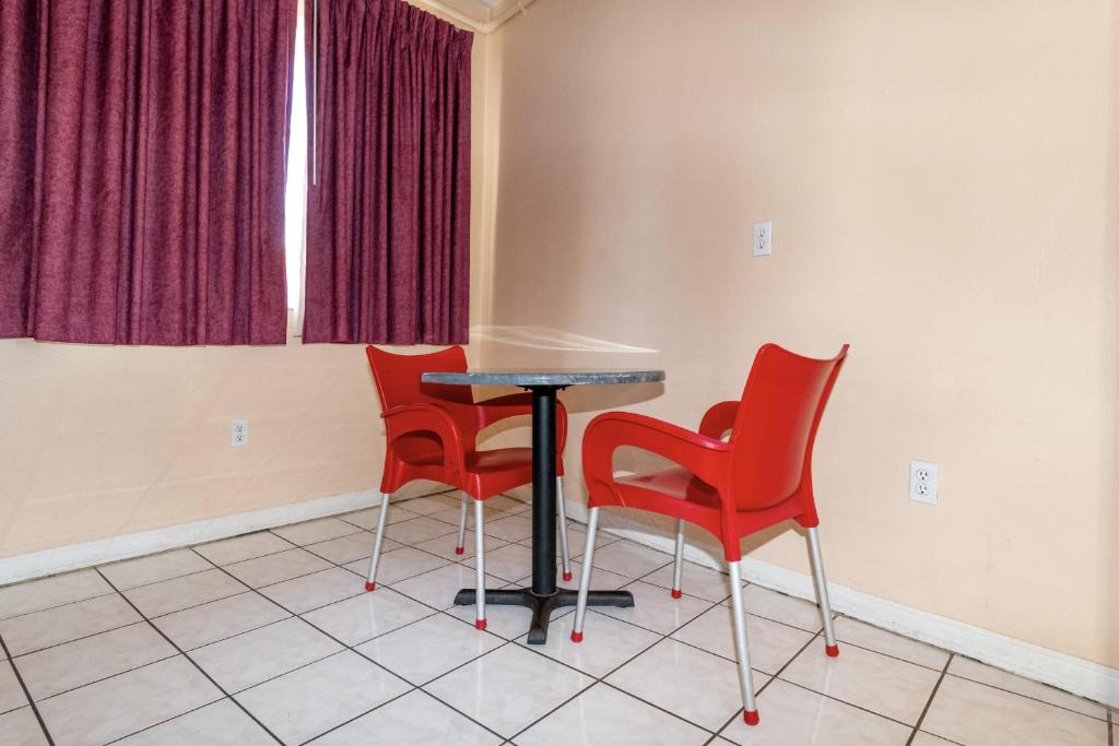 Ocean Beach Hotel photo