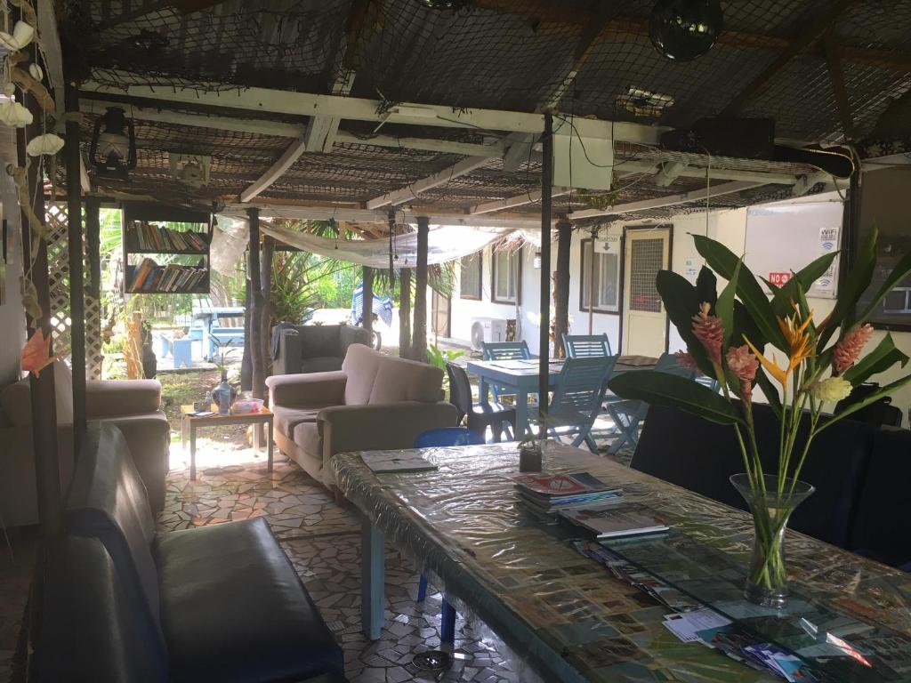 Shared lounge/TV area