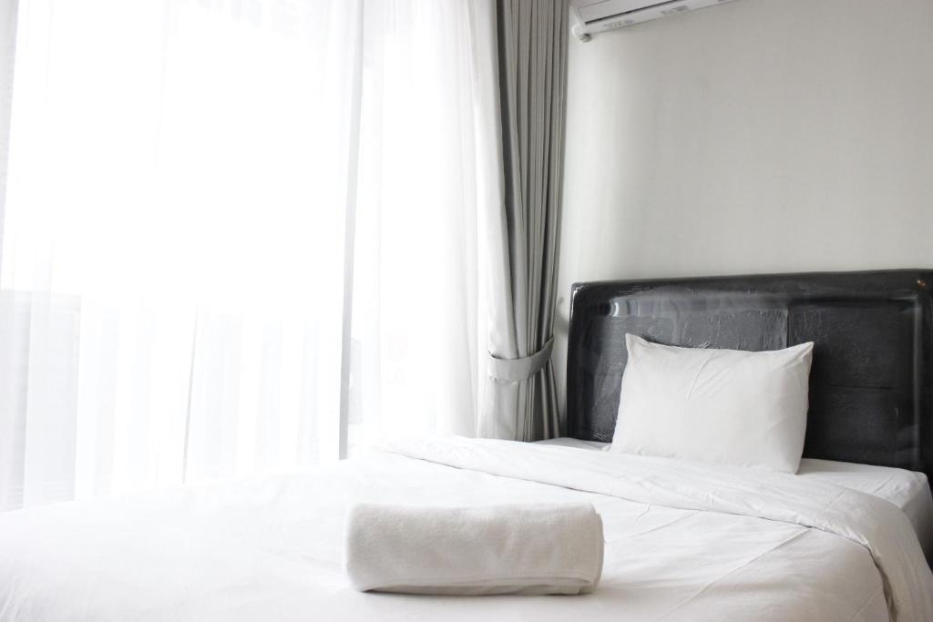 Scenic Studio Apartment at Beverly Dago near ITB By Travelio, Bandung