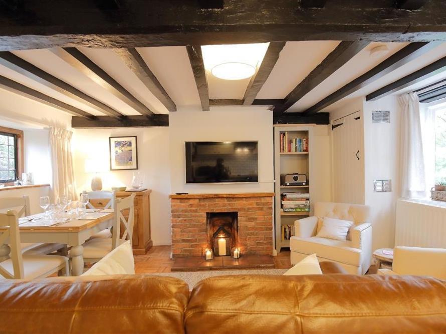 One Masons Court photo 3