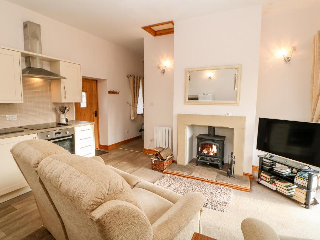 Dove Cottage, Brampton photo 7