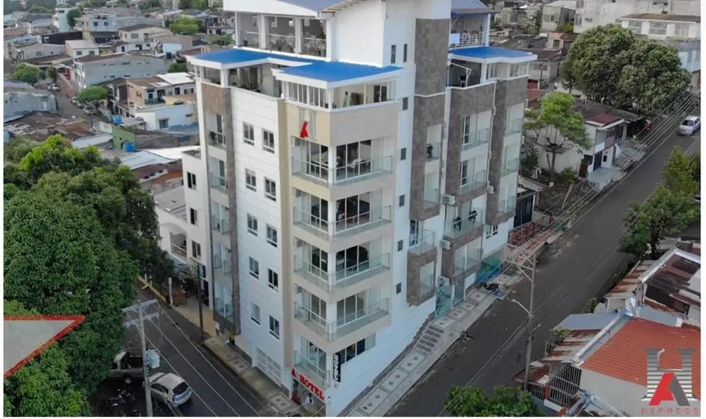 HOTEL A1 EXPRESS，位于弗洛伦西亚的酒店