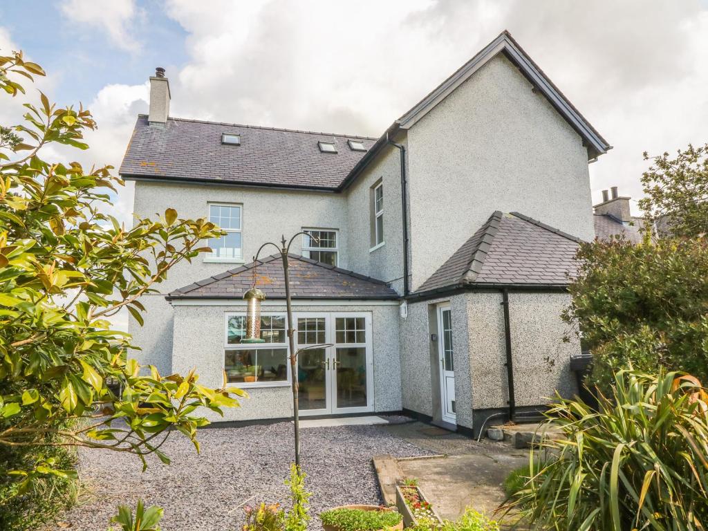 Minffordd, Newborough photo 7