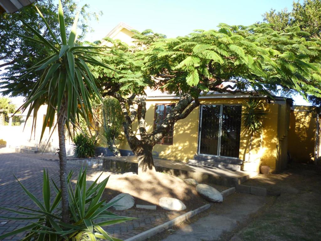 Entrance, Royal Guest House in East London