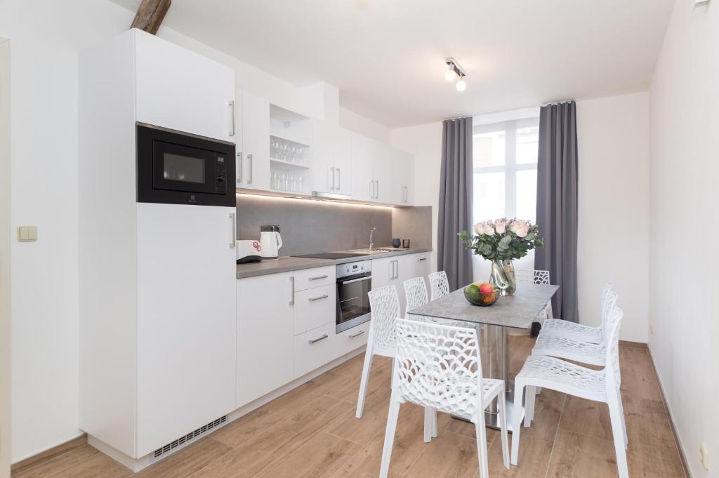 Kitchen, Eight Secrets Boutique Residence by Dwellfort in Prague