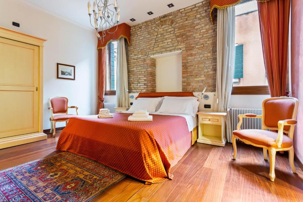 Top Venice Apartments and Rooms Ostreghe Bridge - 2