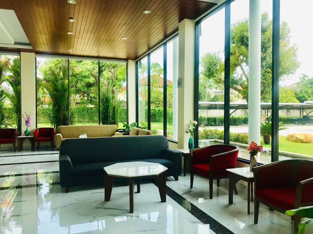 Southern Airport Hotel