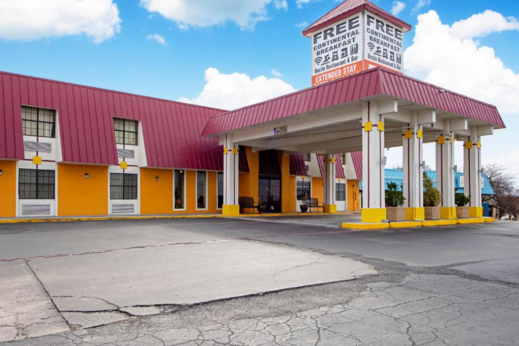 Economy Inn & Suites photo