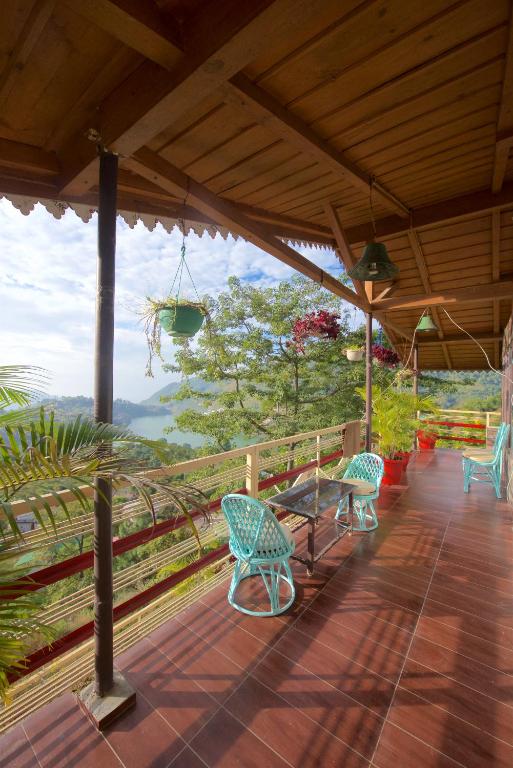 Magpie Retreat