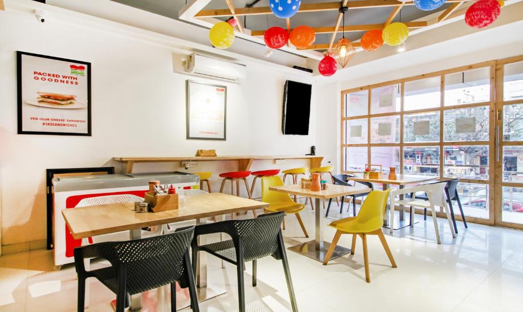 Itsy Hotels D'Comfort Inn レストラン