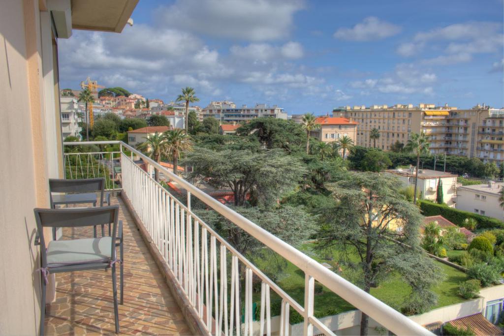 BEL APPARTEMENT PROCHE PLAGE ET CENTRE VILLE - 2