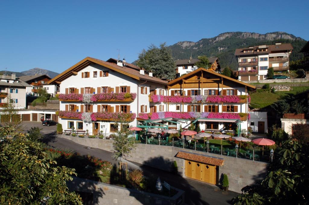 Hotel Garni Doris — Hotel in Castelrotto