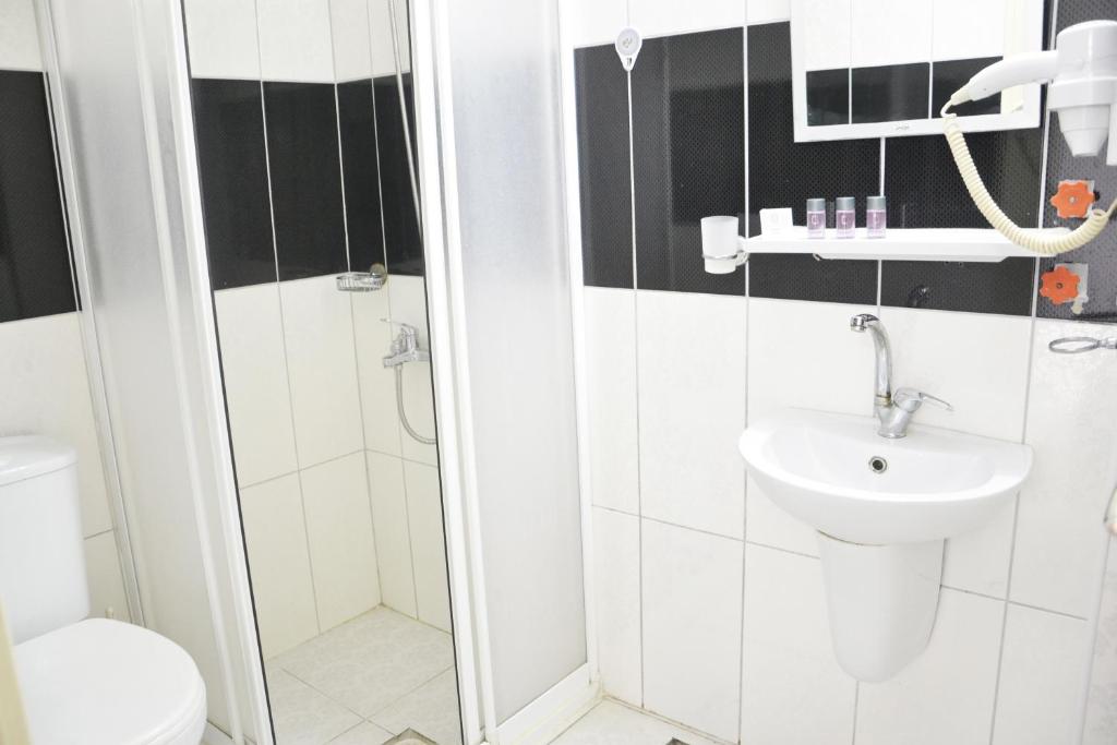 Konak Hotel Kaleici photo
