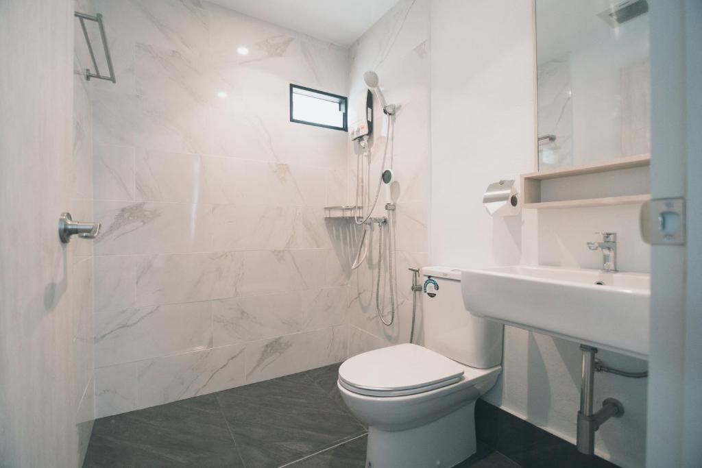 Well-appointed bathrooms