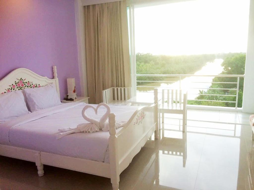 Like Residence, Suratthani