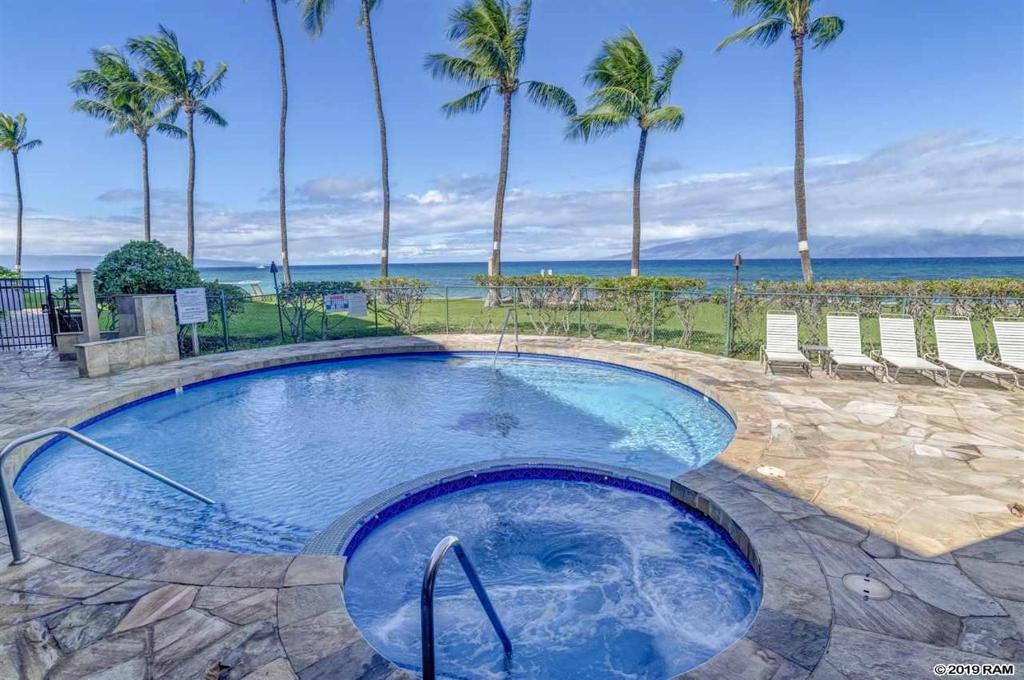 Lahaina Luxury Condos - Paki Maui