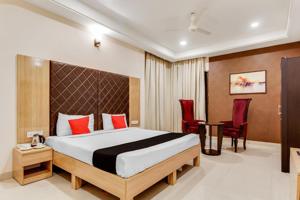 OYO 11889 White Hall in Nagpur, India - reviews, prices | Planet of Hotels
