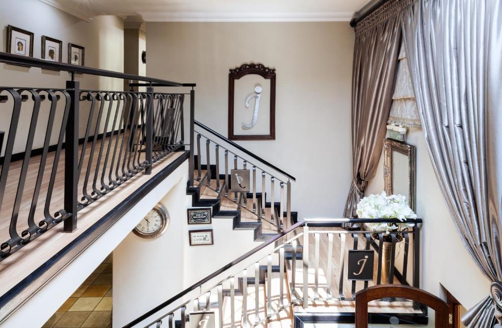 InnJoy Boutique Hotel photo