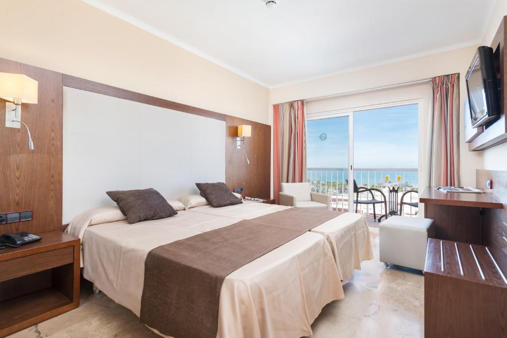 Hotel Torre Azul & Spa - Adults Only — Hotel rooms in Playa de Palma, Balearic Islands