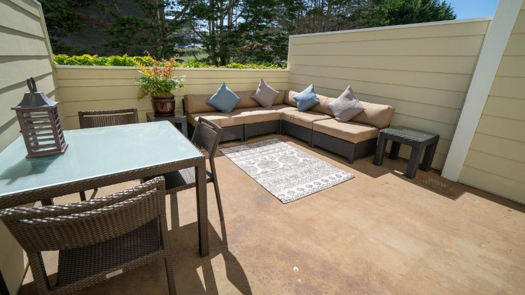 Intercontinental The Clement Monterey Photo 4