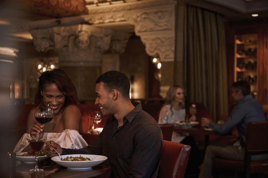 Intercontinental Hotel Chicago Photo 45