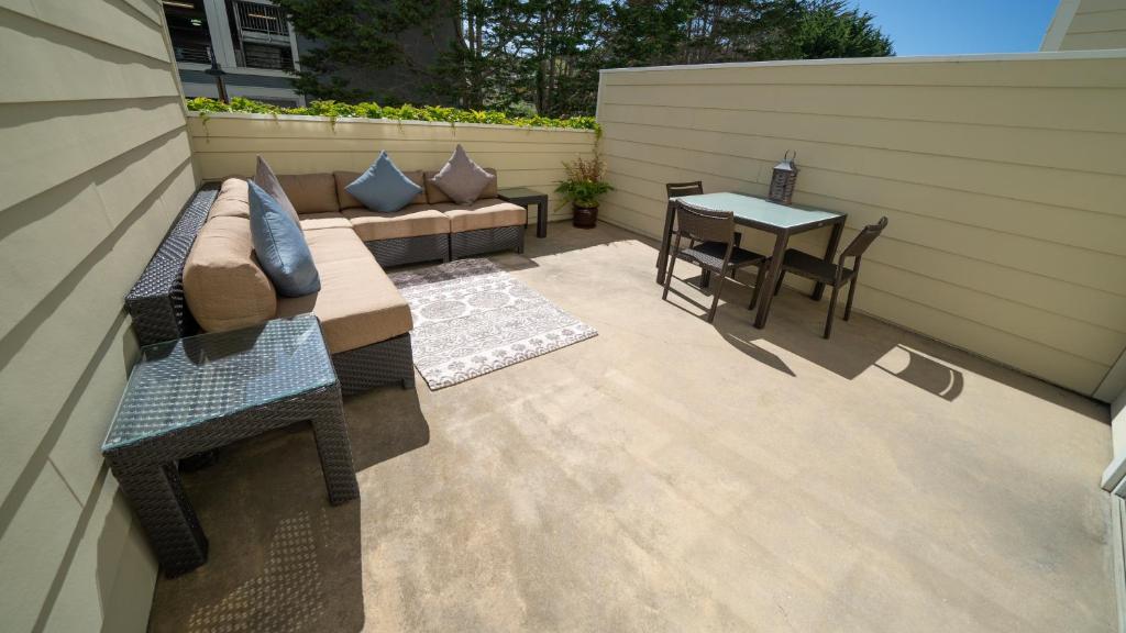 Intercontinental The Clement Monterey Photo 8