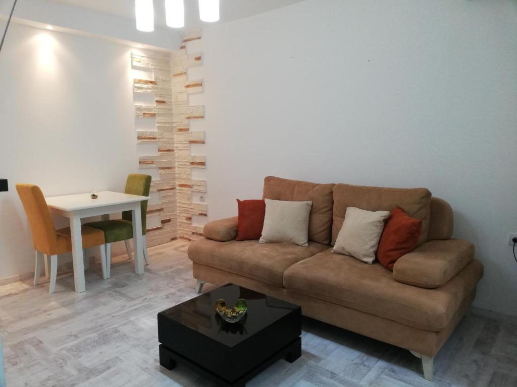 Apartment Iv - 2