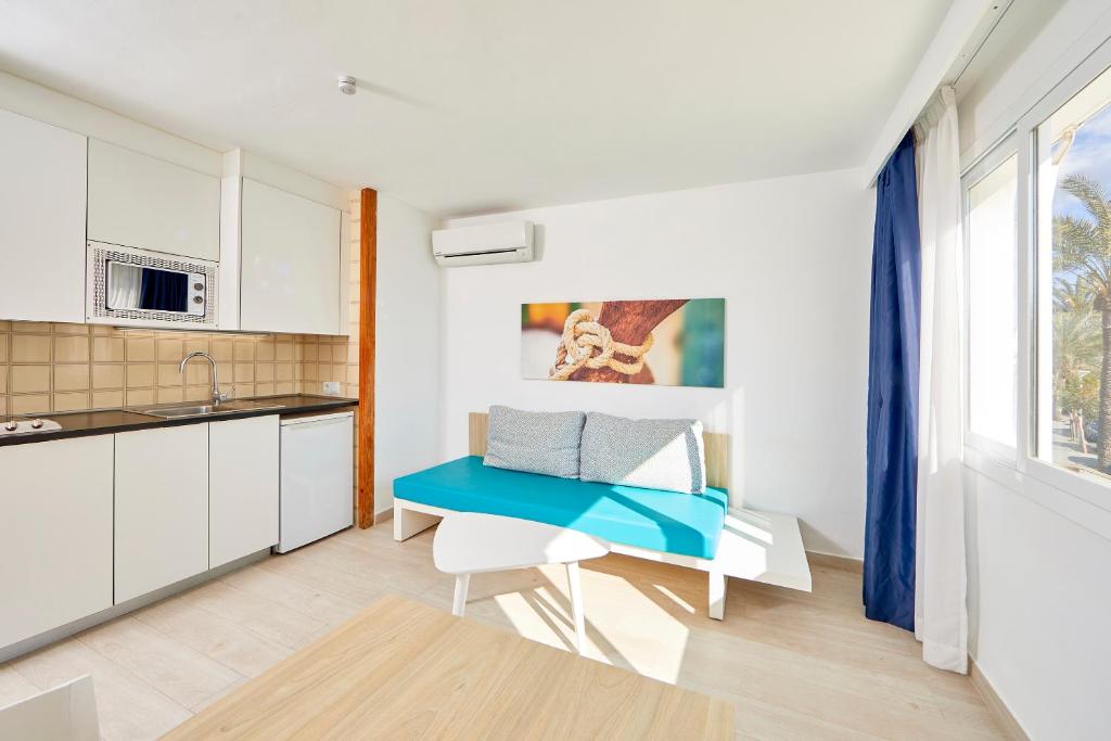 Sun Beach — Hotel rooms in Santa Ponca, Balearic Islands