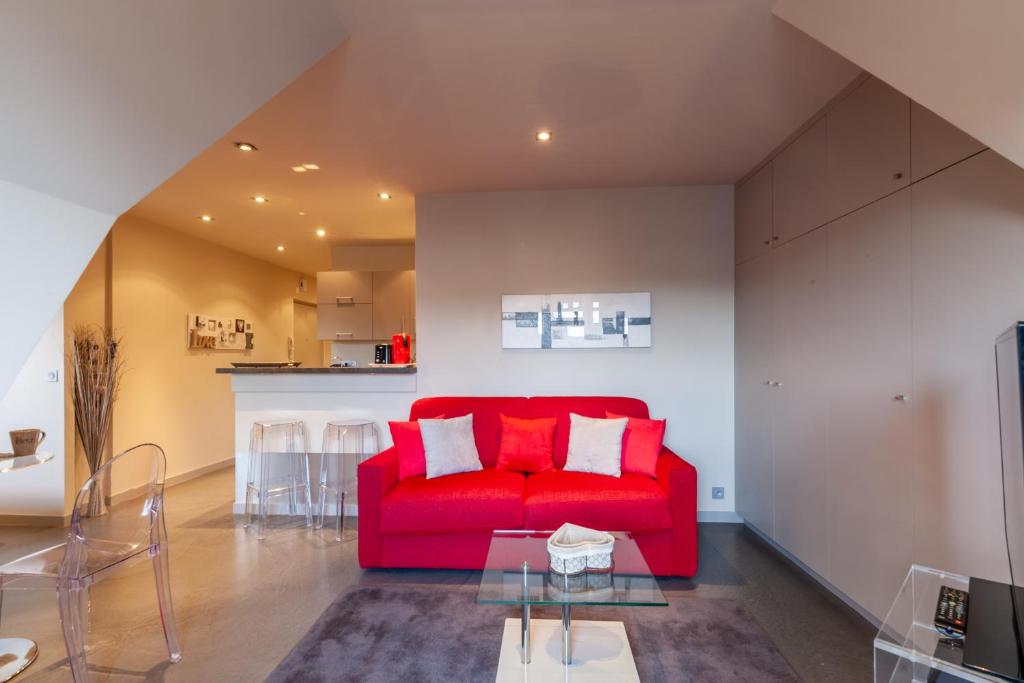 Apartment with parking on Place de Morny - 2