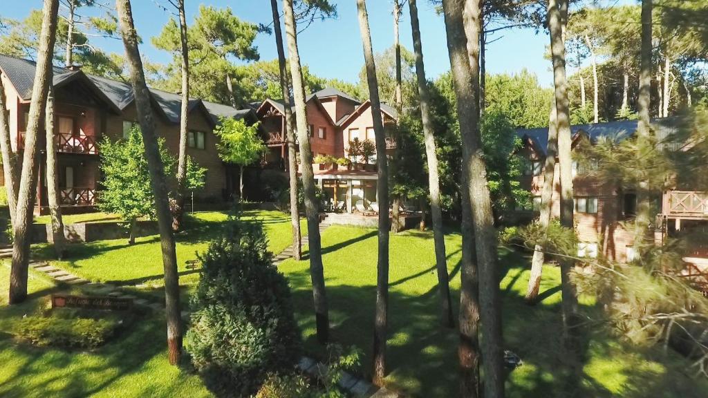 Refugio del Bosque — Hotel in Carilo