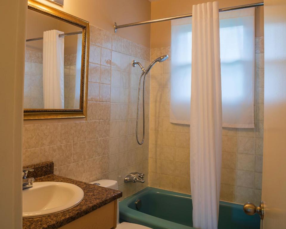 Lakeview Motel photo
