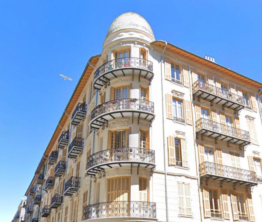 Èrsextius, GGB2, Nice (Ersextius, GGB2, Nice)