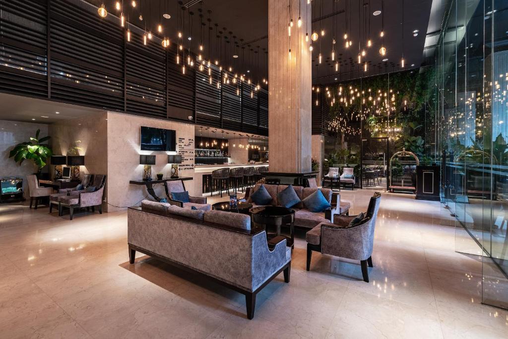 Khách sạn Paragon Saigon