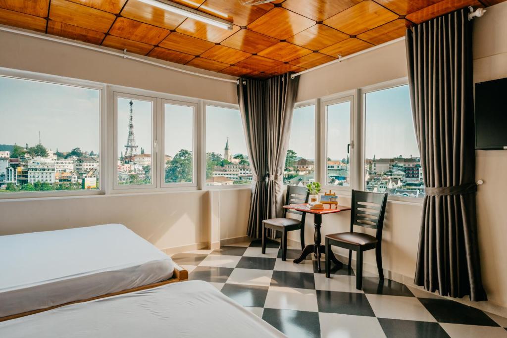 LÊ PHƯƠNG Đà Lạt