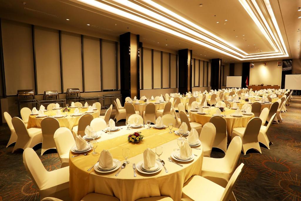 Banquet hall