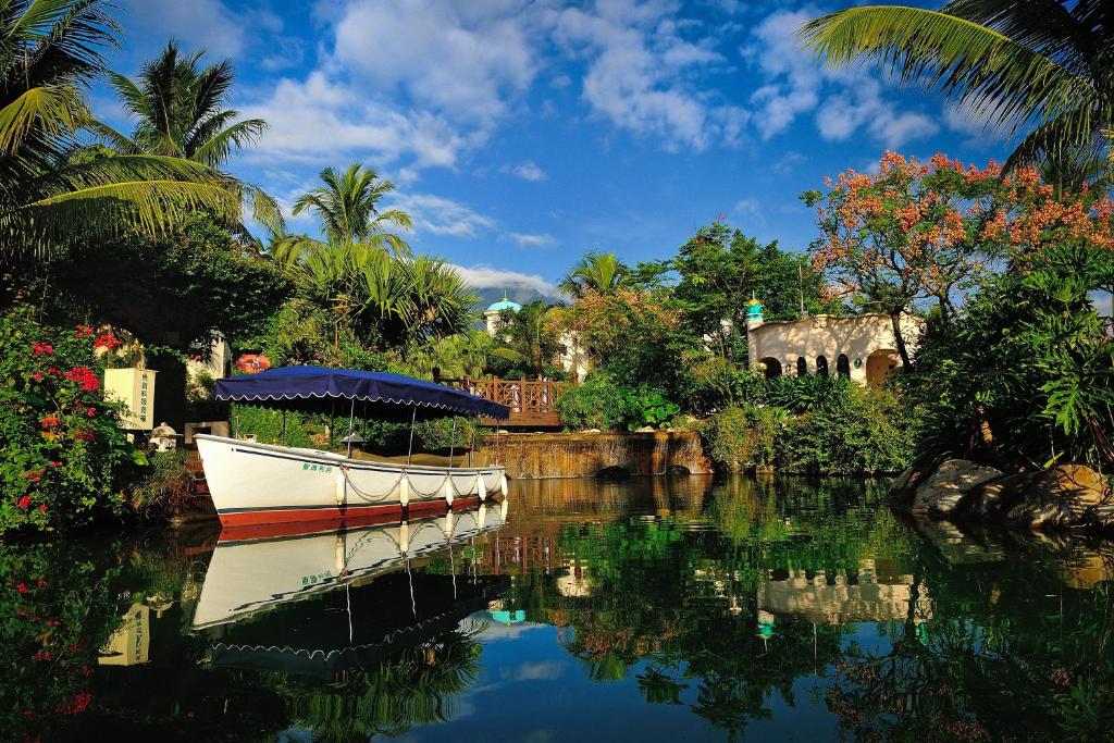 花蓮理想大地渡假飯店 (Promisedland Resort & Lagoon)