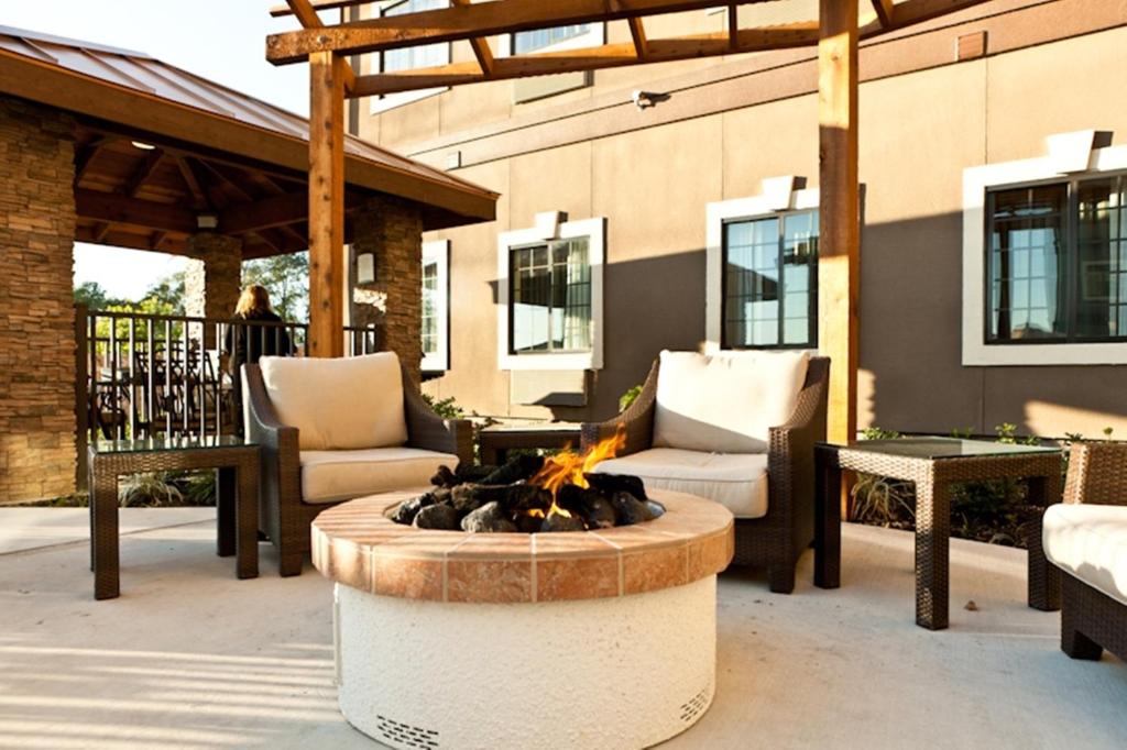 Staybridge Suites Houston Iah - Beltway 8 Photo 21