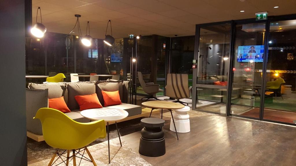 ibis Melun photo