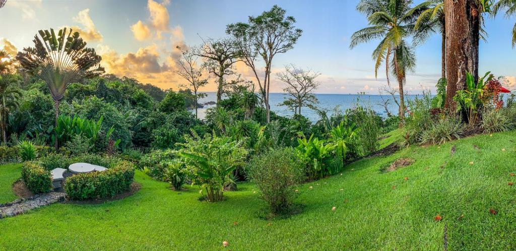 Surrounding environment, Las Caletas Lodge in Drake Bay