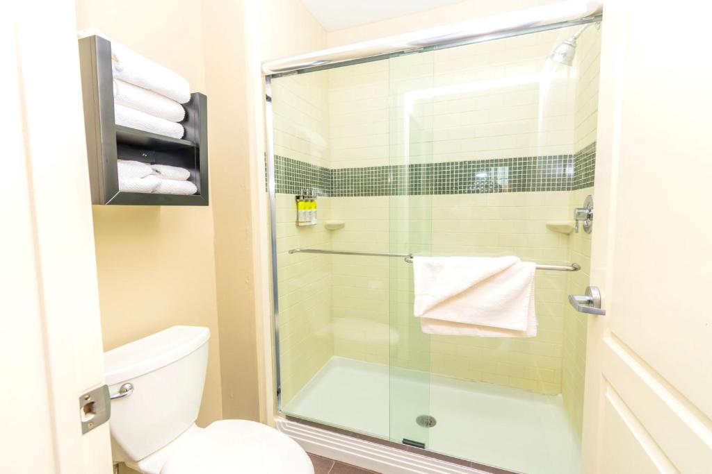 Staybridge Suites Houston Iah - Beltway 8 Photo 44