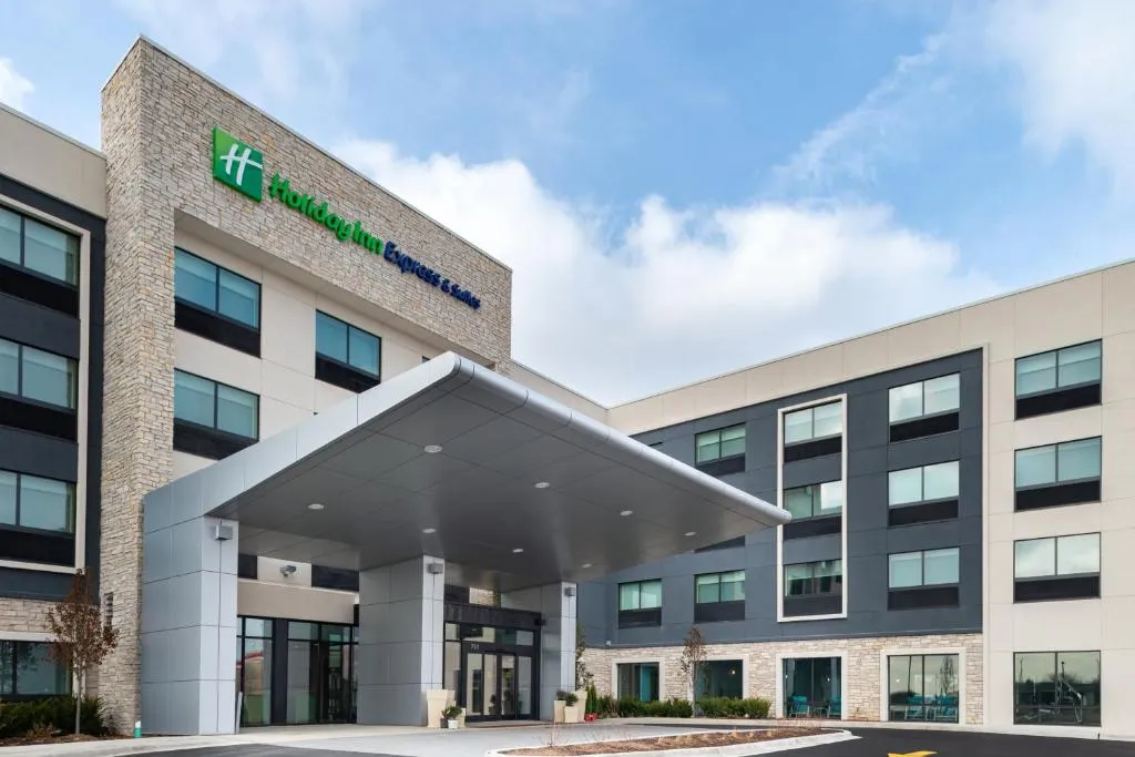 Holiday Inn Express & Suites - Romeoville - Joliet North by IHG，位于罗密欧维尔的酒店