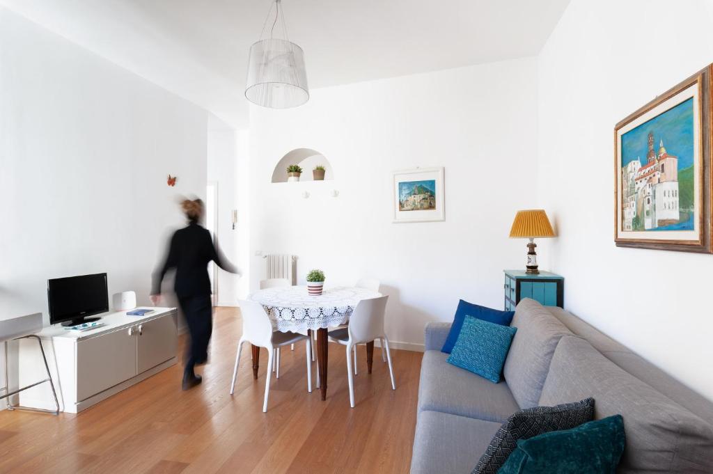 Casa Flo, nel centro storico con terrazza e ascensore - 4