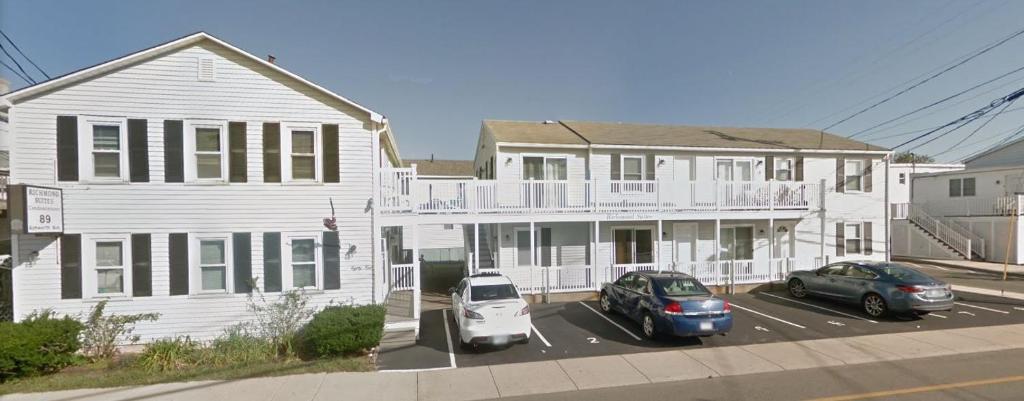 Richmond Suites photo
