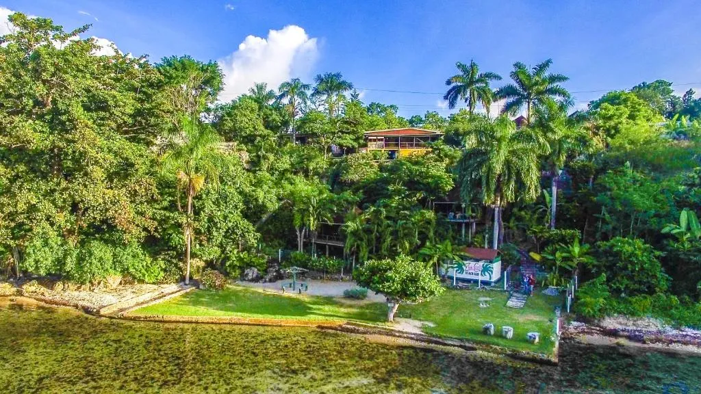 Zion Country, hotel in Manchioneal