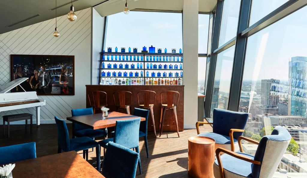 Bar/lounge
