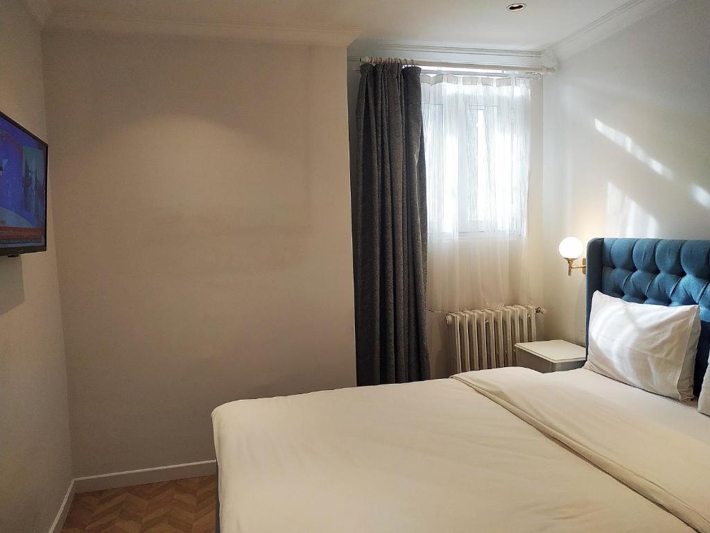 Verna Hotel photo