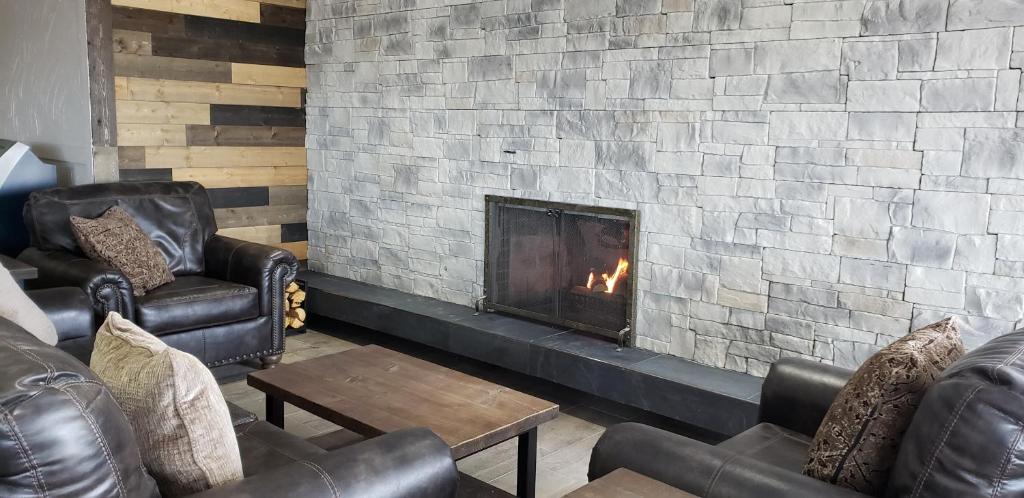 Super 8 by Wyndham Spruce Grove photo
