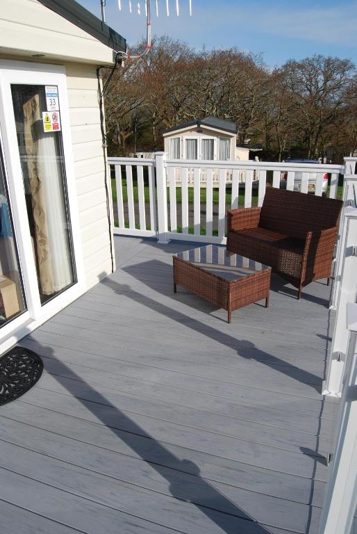 33 Solent Village photo