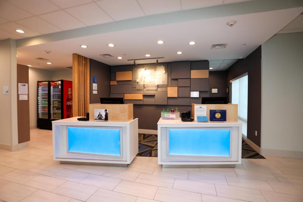 Holiday Inn Express And Suites Forney photo